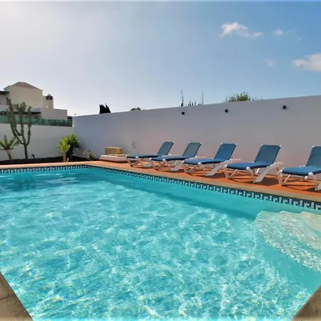 Villa Casa Vacacional Con Piscina Climatizada El Cobre 22 Playa Blanca (Lanzarote)